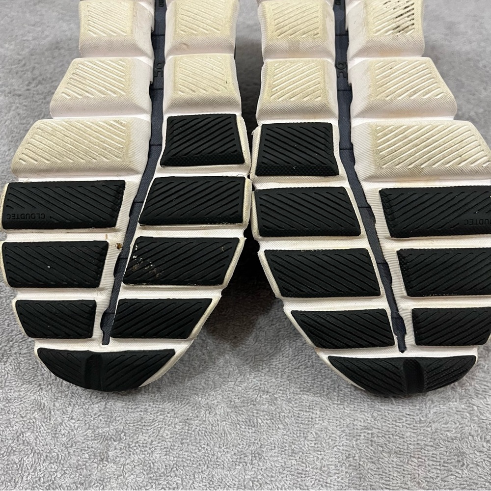 ON Cloud X3 AD Black/White Running Shoes US Women's 7 EU 38 - Picture 9 of 10